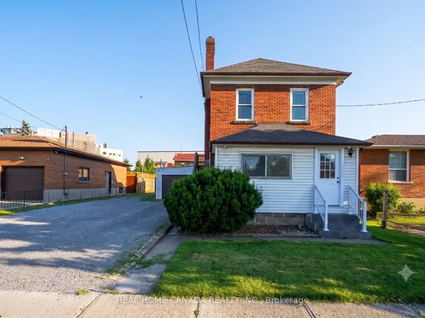 5262 Kitchener St, Niagara Falls, ON L2G 1B3