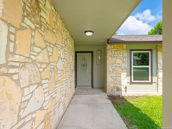 3rd image of 8351 BALLANTRAE