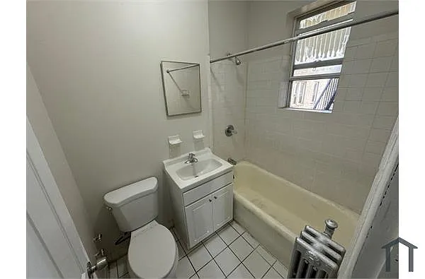 Building Photo - 15 Goldsmith Ave #45
