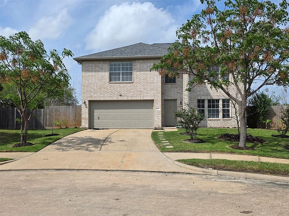 1st image of 3207 Coldwater Canyon Ln