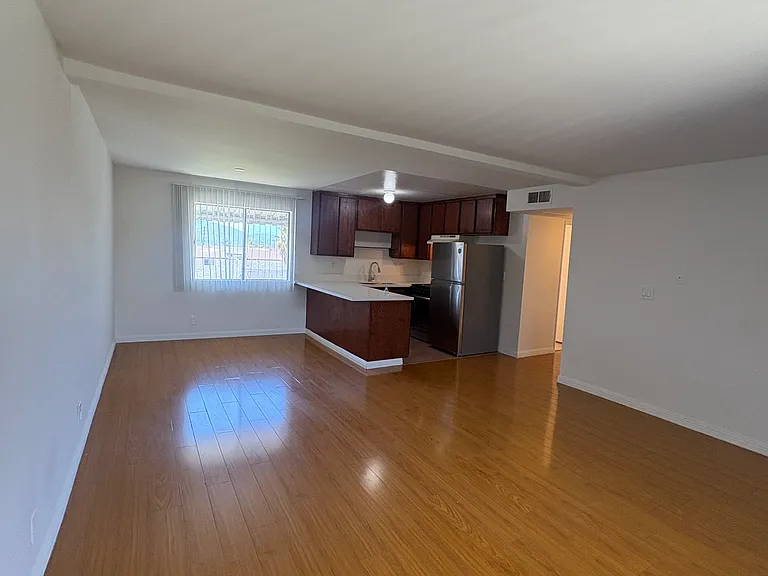 1050 Raymond Ave #203 — Photo 10