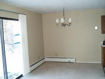 3rd image of 812 Old Settlers Trl APT 1