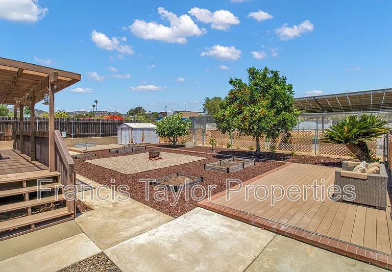 749 Flagstone Ct — Photo 27