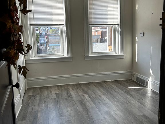3rd image of 109 Sedgwick St Floor 2