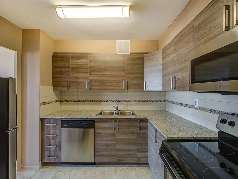 2600 Don Mills Rd — Photo 39