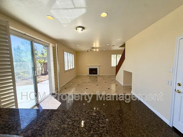 31 Calle Alamitos — Photo 5