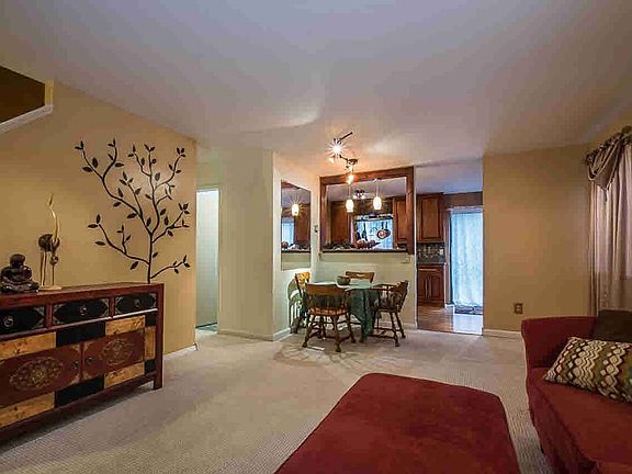 2nd image of 213 Sterling Pl #213