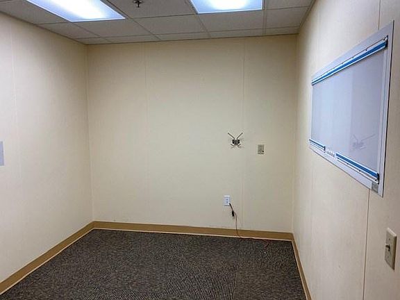 4th image of 410 University Pkwy Suite 2320