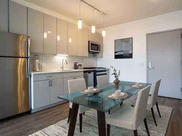 800 W Van Buren St #515, Chicago, IL 60607