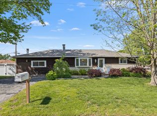 807 Victory Dr, Saint Louis, MO 63125