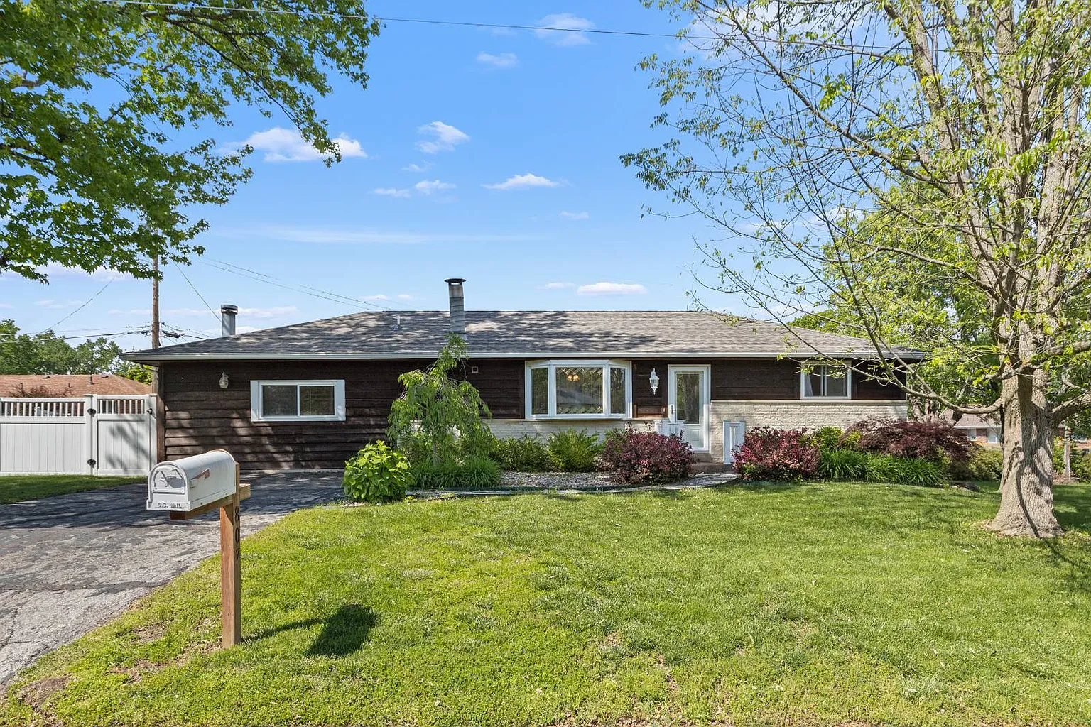 807 Victory Dr photo 1