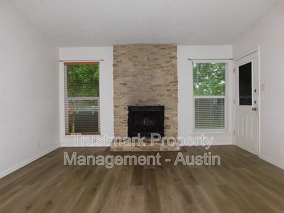 4th image of 11908B Broad Oaks Dr Unit B