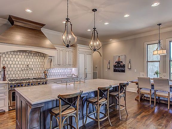 5th image of 1620 Boardwalk Pl