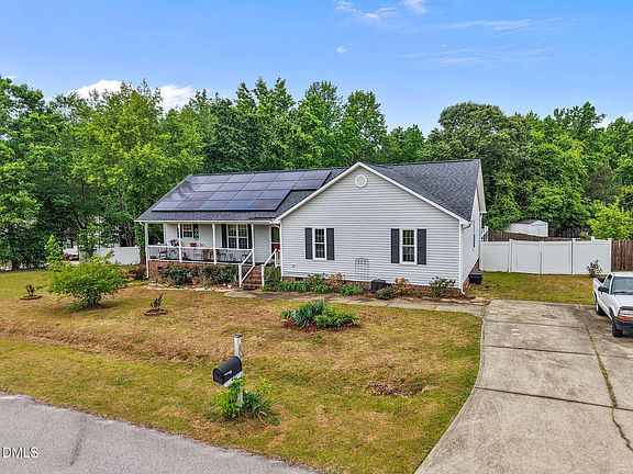 5th image of 64 Marie Ct