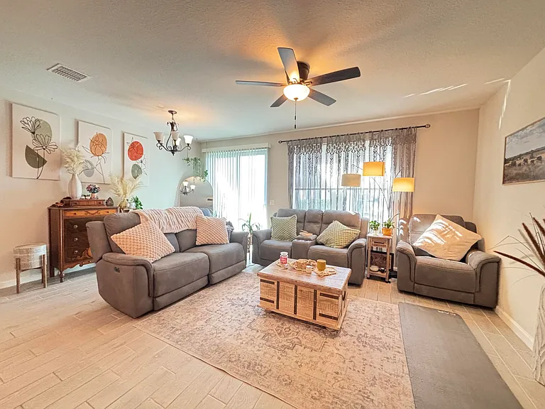 2410 SE Tarvest Way — Photo 6