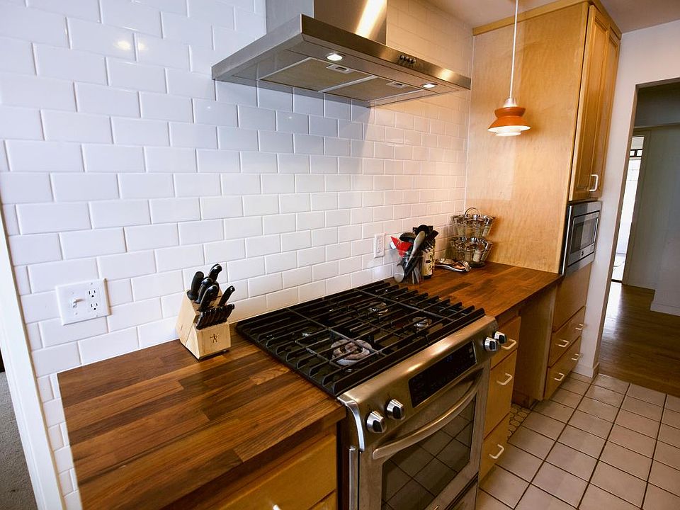Remodeled kitchen, gas range, MW and plenty of storage.