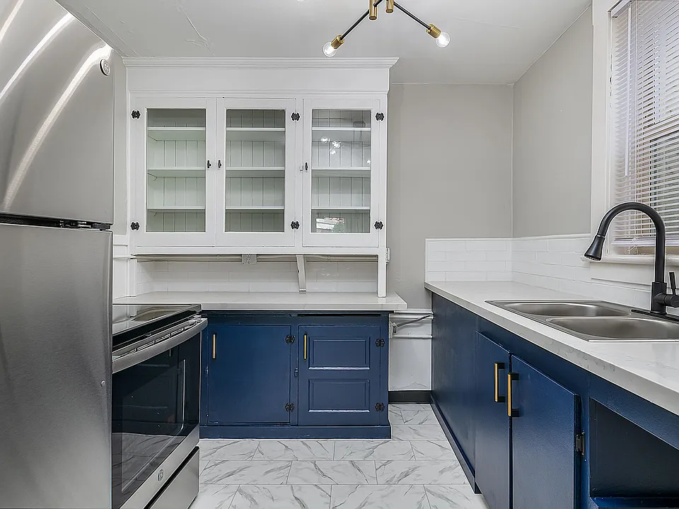 Elegant Renovation! HUGE 1 Bed 1 Bath Available Now!