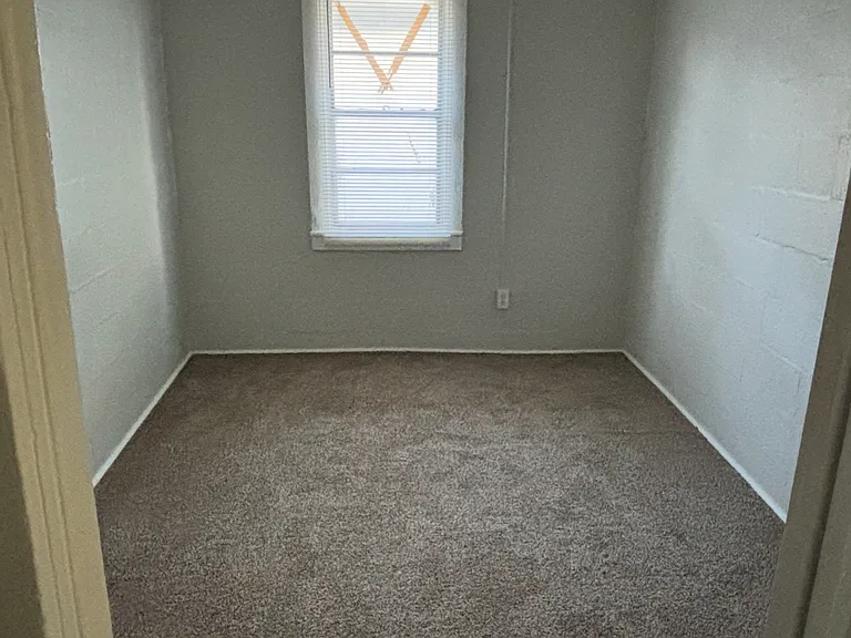 1005 W Arch St #C — Photo 8