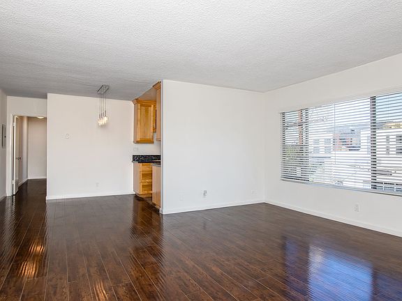 4th image of 4441 Ponca Ave #G