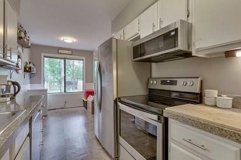 2nd image of 705 Albar Dr #705