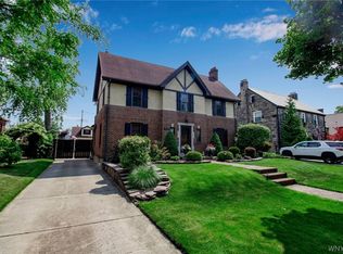 79 Deerhurst Park Blvd, Buffalo, NY 14217