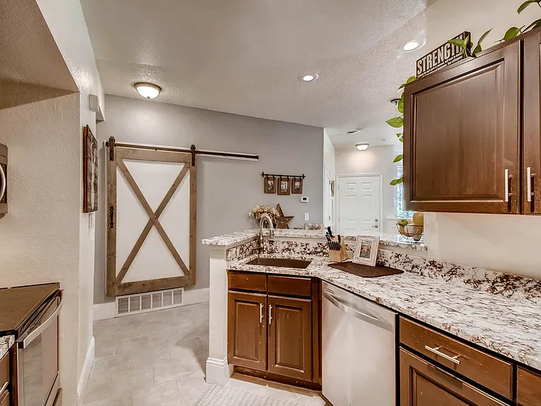 6001 S Yosemite St #D102 — Photo 5