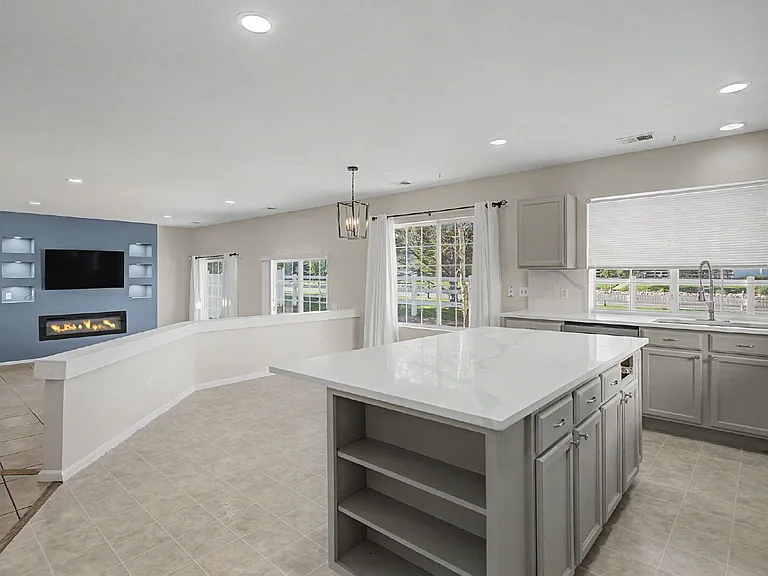 21390 E 48th Pl — Photo 12