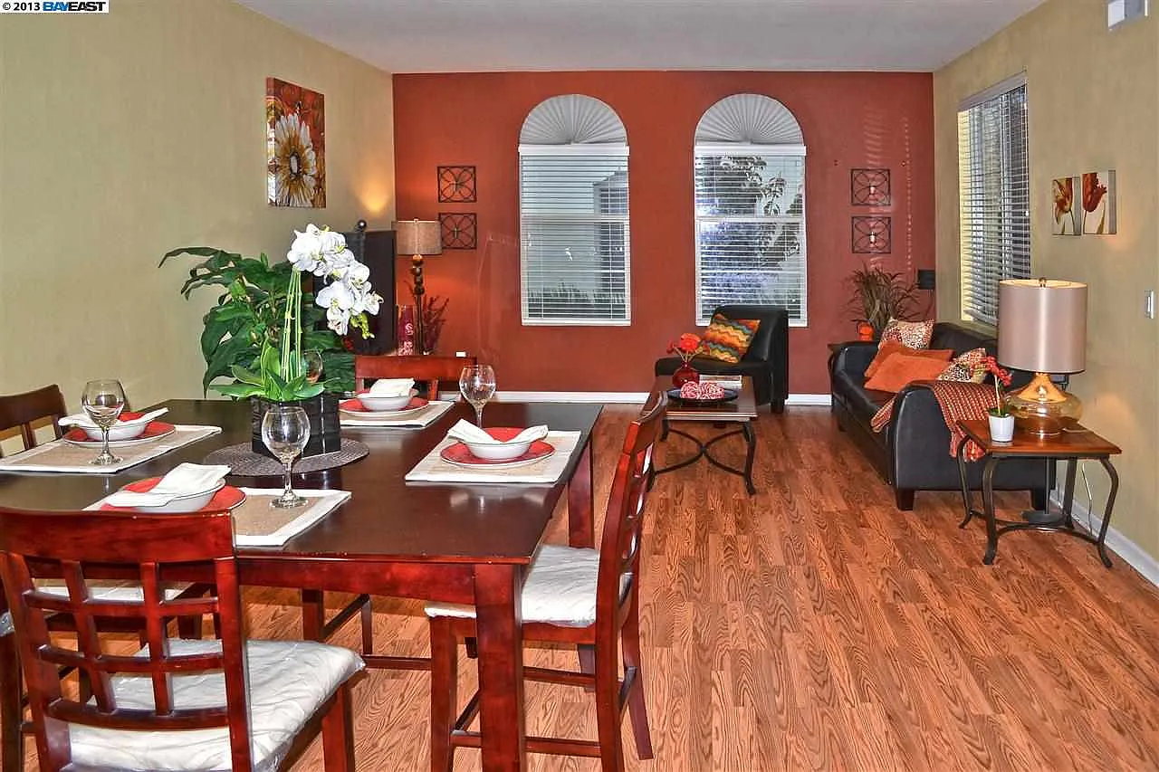 2306 Amaryllis Cir photo 1