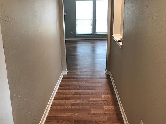 2nd image of 2510 Lake Park Dr