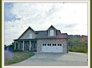 1120 Blazer Pt, Dandridge, TN 37725