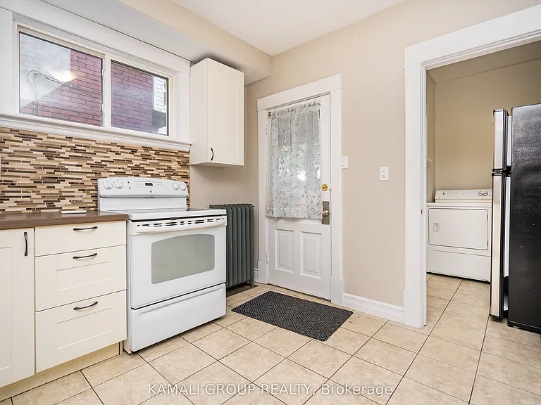 25 Spadina Ave #MAIN — Photo 7