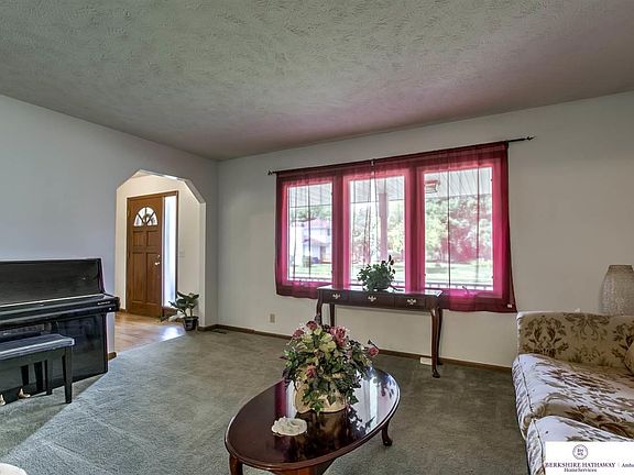 4th image of 2609 Nottingham Dr