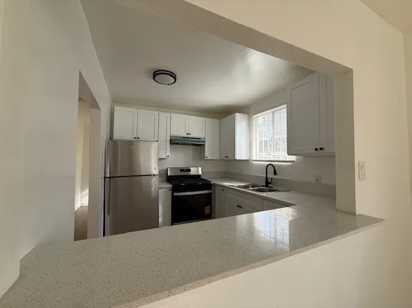 135 E 55th St, Los Angeles, CA 90011