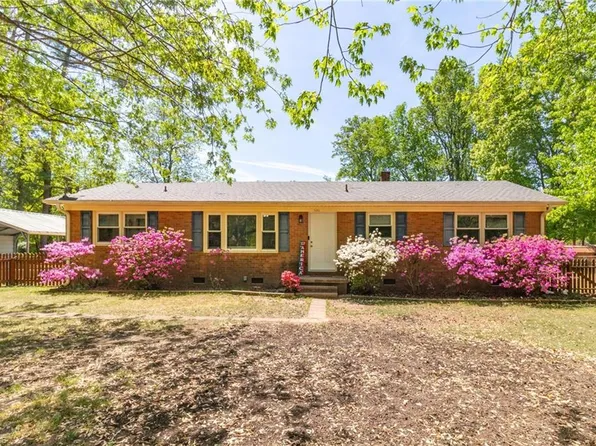 5312 Verna Rd, Mc Leansville, NC 27301