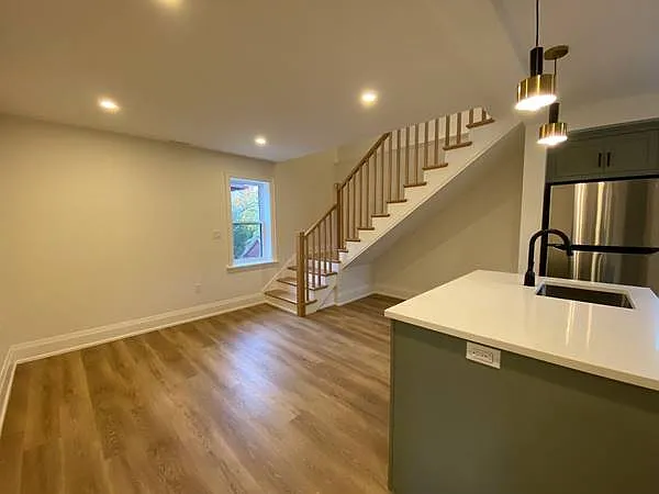 322 Huron St #UPPER — Photo 12