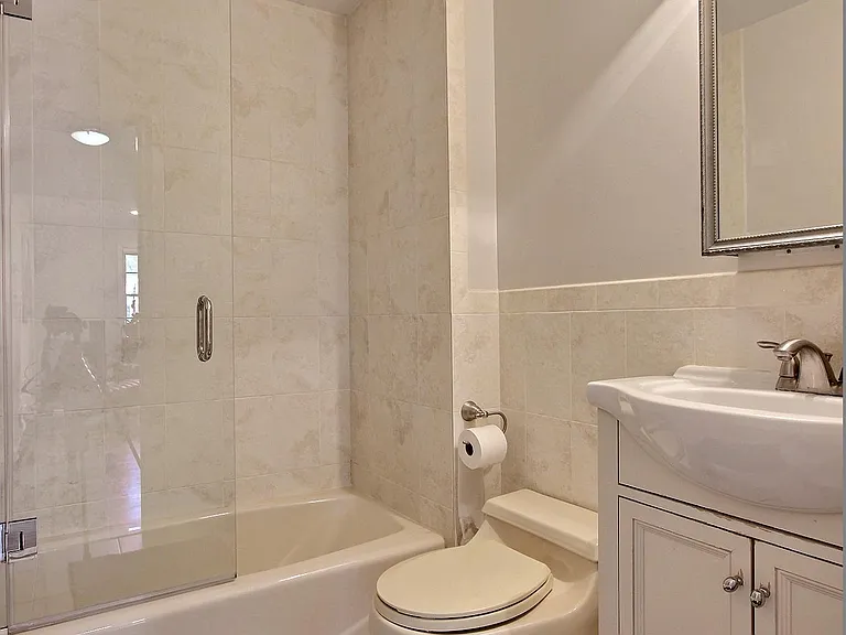 50 Woodmere Ln — Photo 7