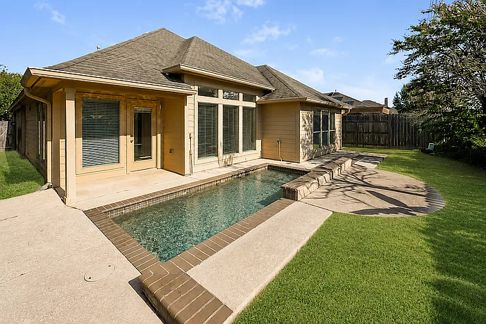 10910 Brighton Gardens Dr — Photo 2