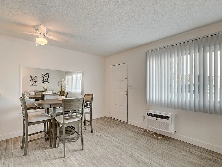4050_Palos Verdes St_model-3