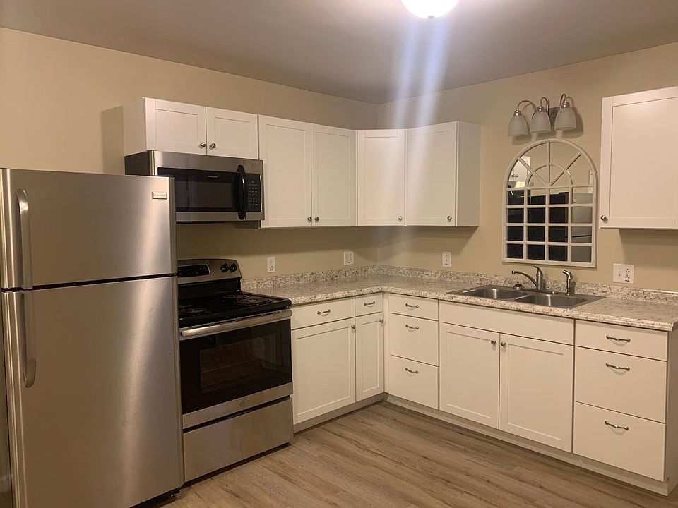 1st image of 6 E Chestnut St #B