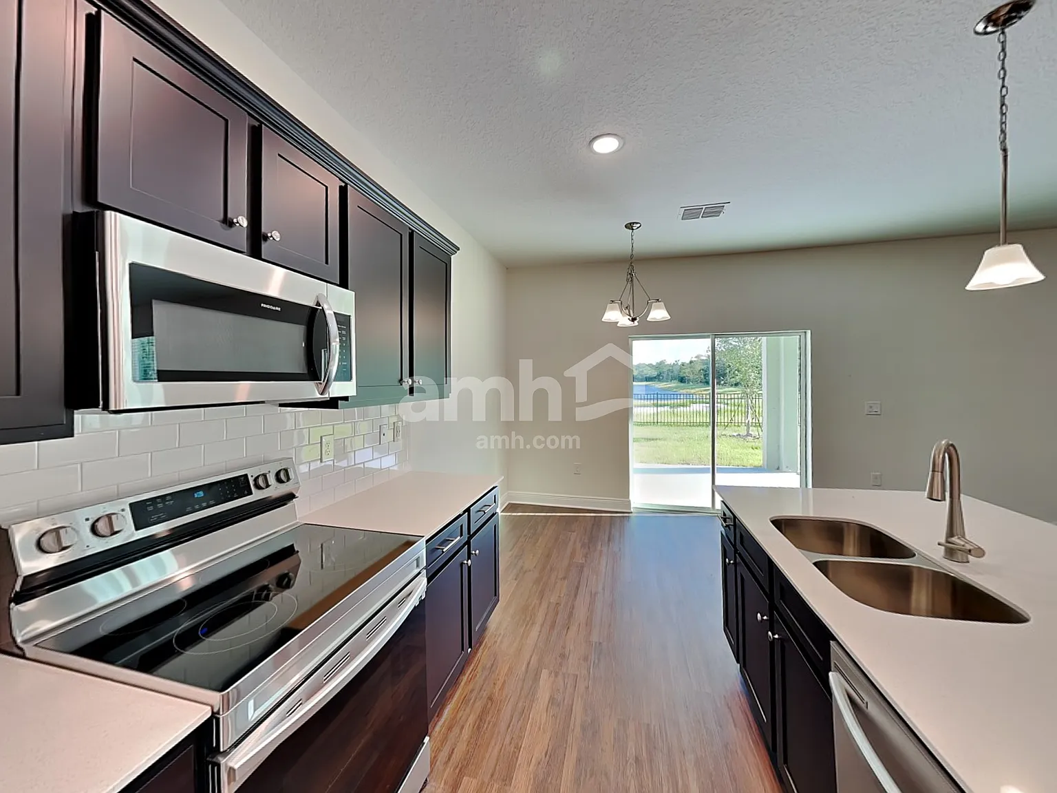 4 bed, 2.5 bath, 2297 sqft, $2,680 — Photo 3