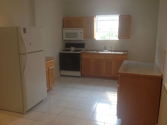 Bright clean kitchen