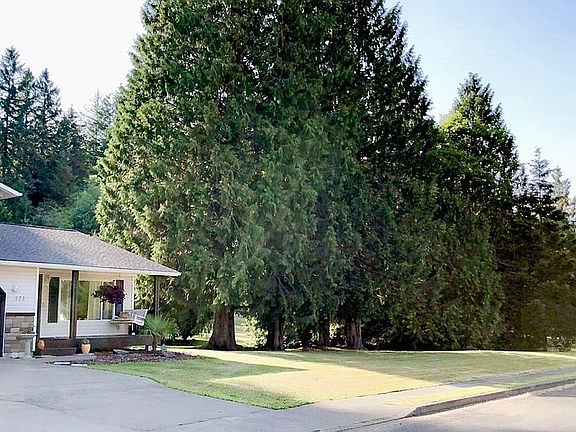 3rd image of 171 Home Town Dr