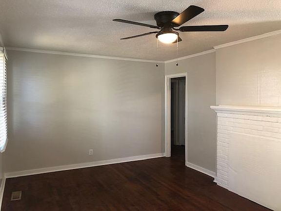 Living room, view from the front door.