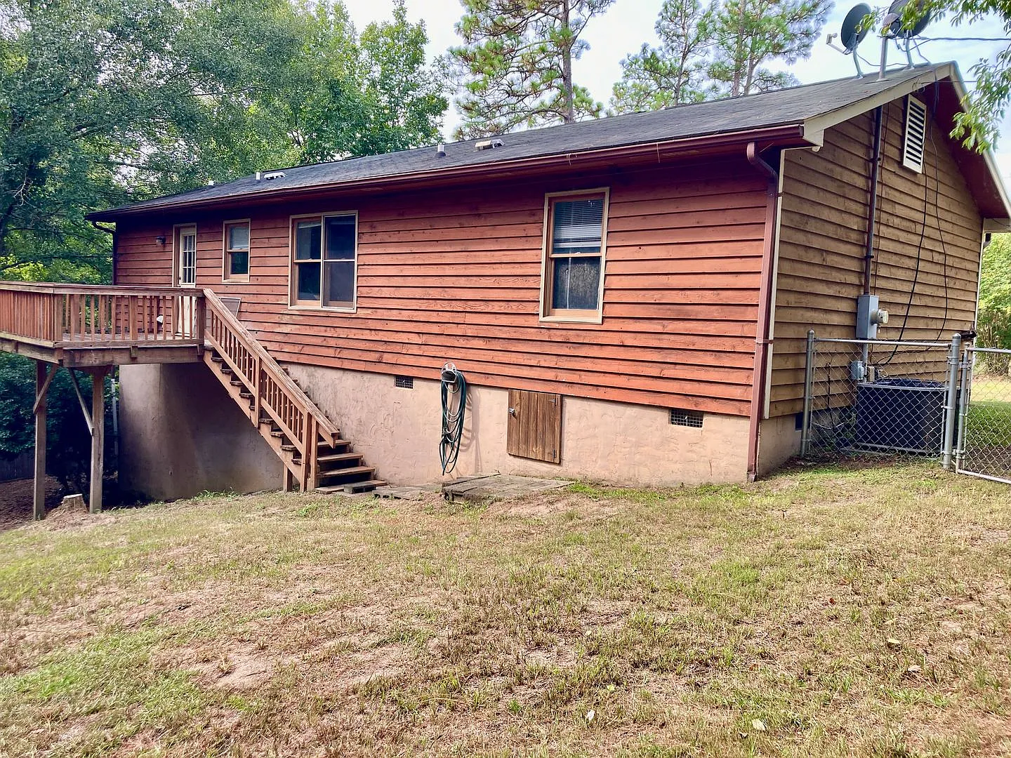 Charming 3-Bedroom Ranch with Fenced Yard & Detached Shop- Located in South Carolina — Photo 2
