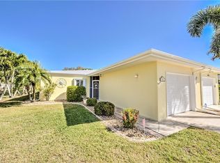 8629 Flores Ct, Fort Myers, FL 33907