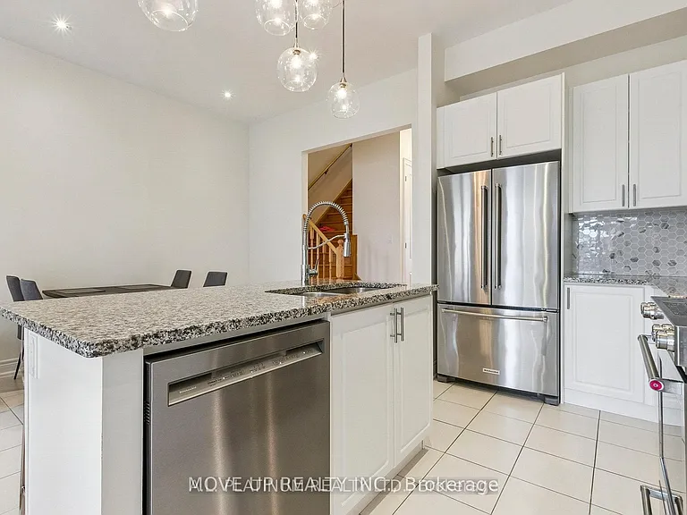 32 Kingsville Ln — Photo 12