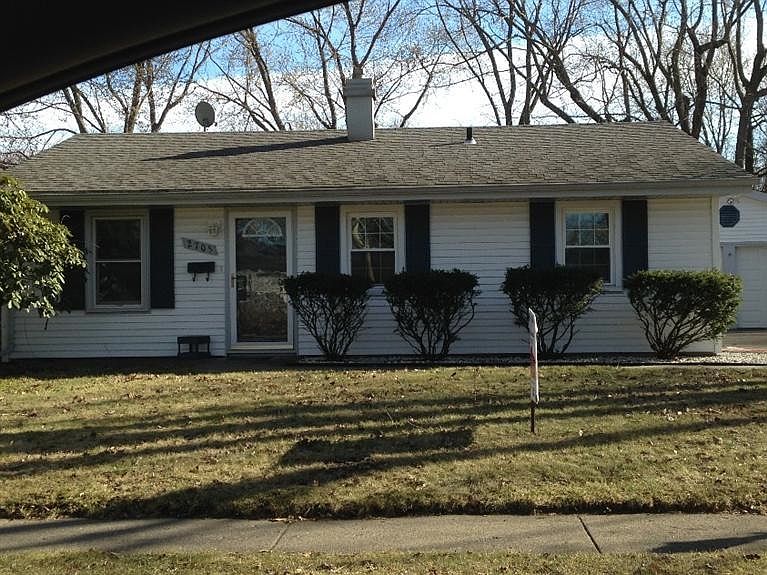 1st image of 2705 Coral Dr