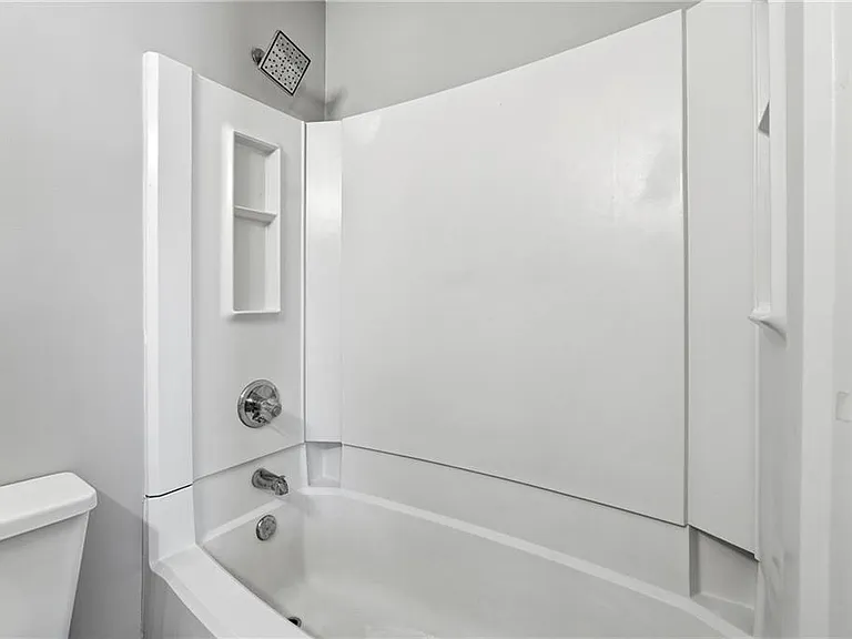 6148 Winfield Ct — Photo 18