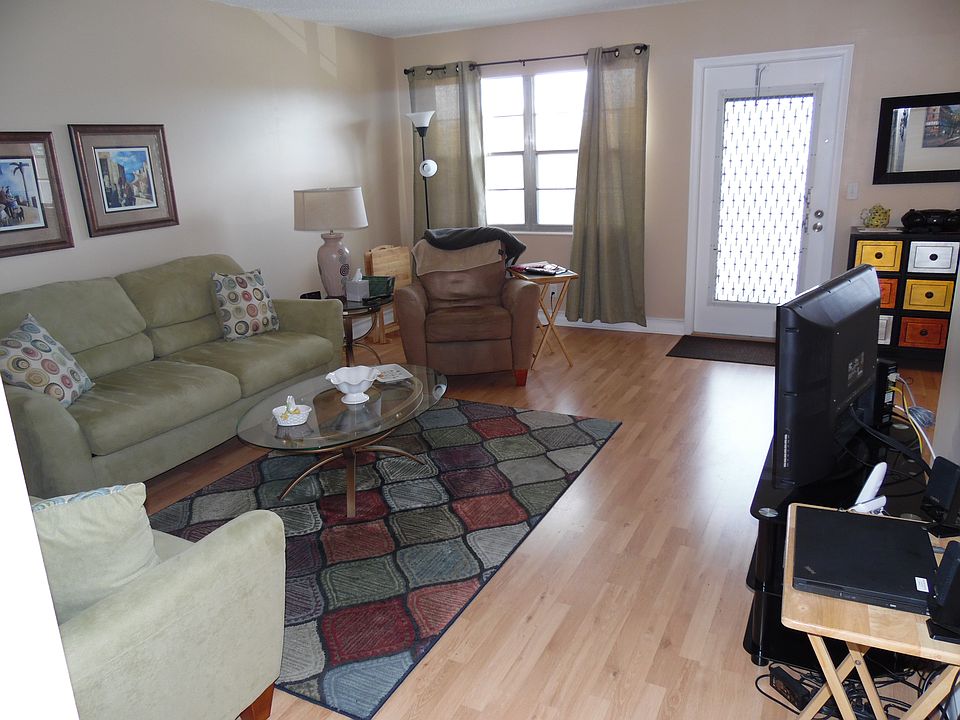 1st image of 3033 Ellesmere #B