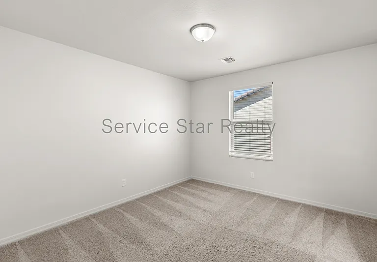 2402 E Alonso Dr — Photo 26